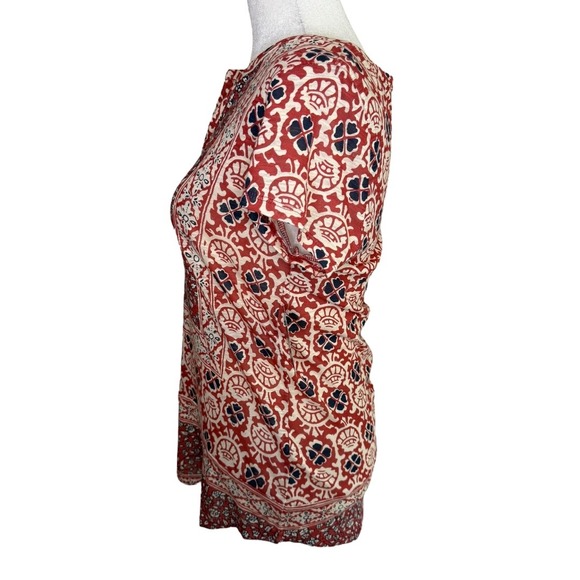 NEW Lucky Brand Floral Print Top Short Sleeve V-Neck Casual Blouse Size Small - Picture 2 of 6